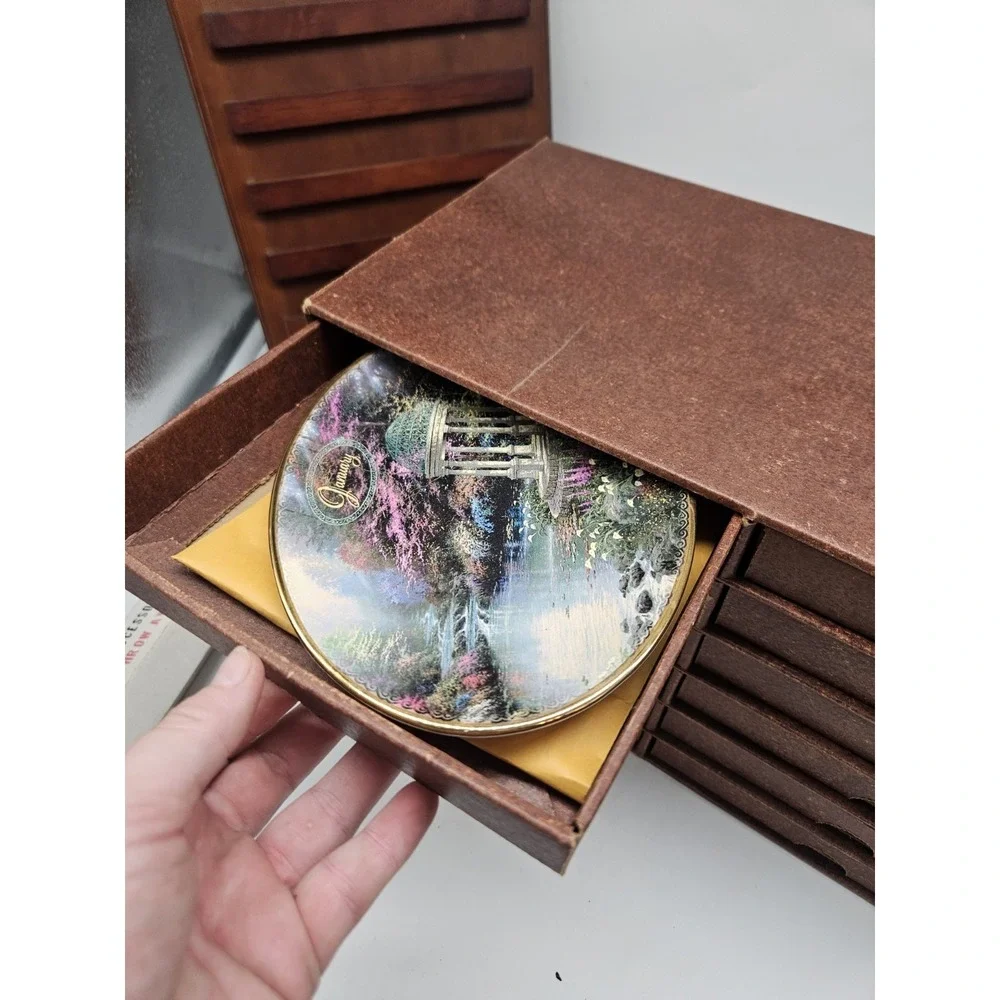 Thomas Kinkade Complete Perpetual Wooden Calendar Set With Tiles&Monthly Plates